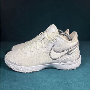 Size 8 - Men’s Nike Lebron Zoom NXXT gen white shoes